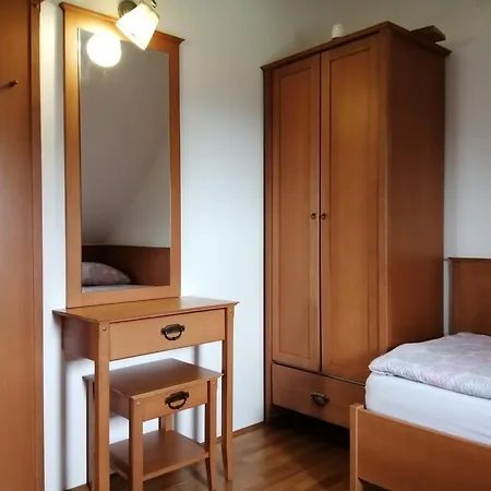 Apartmaji Svetinje *